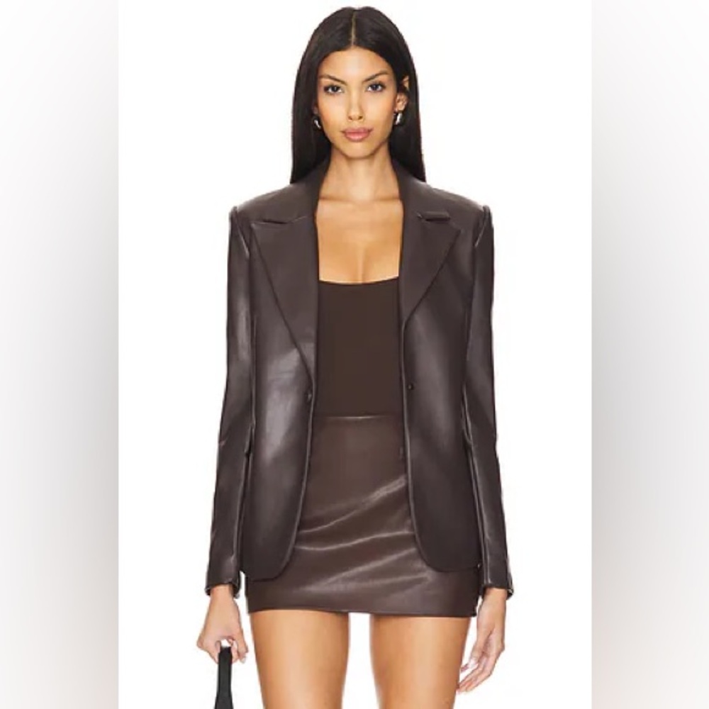 Good American Better Than Leather Sculpted Blazer in Bark003